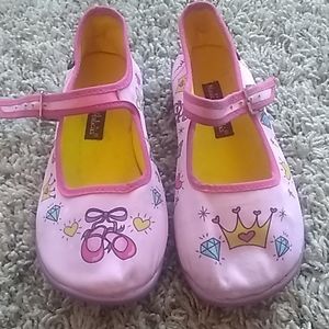 Hot Chocolate Design Girls size 11